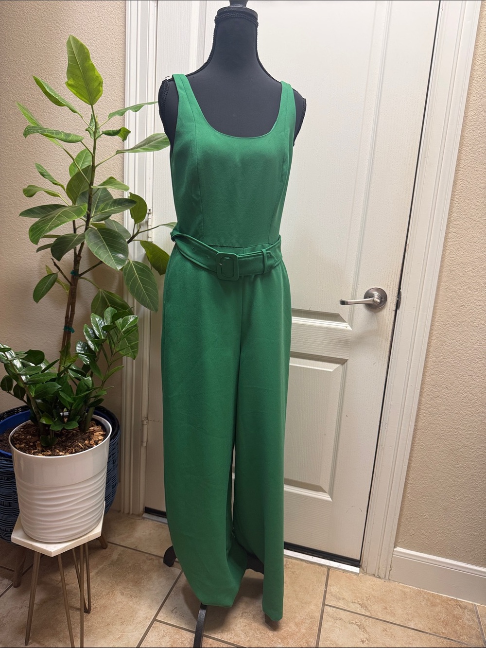 Banana Republic Emerald Green Belted Sleeveless Jumpsuit Size 4 - Picture 10 of 11